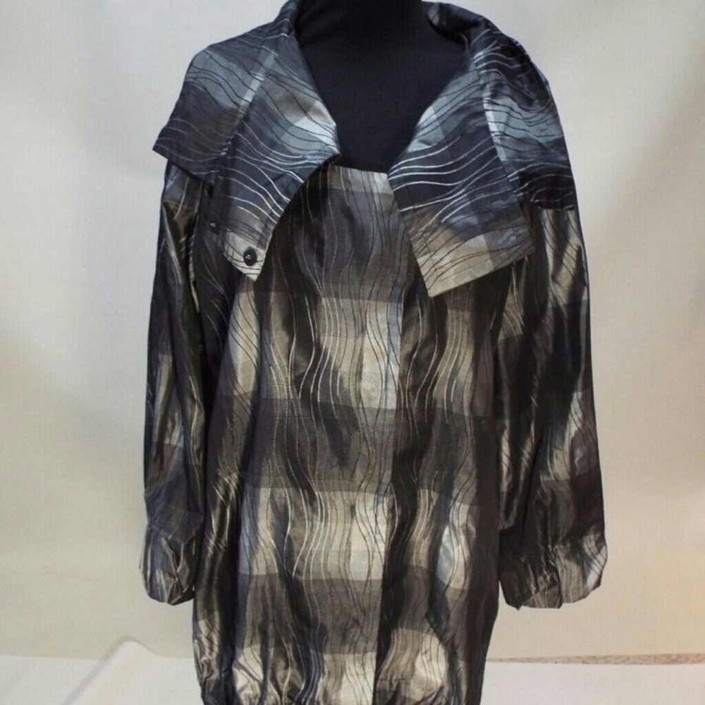 Lena Gabrielle Womens black and grey rain coat.